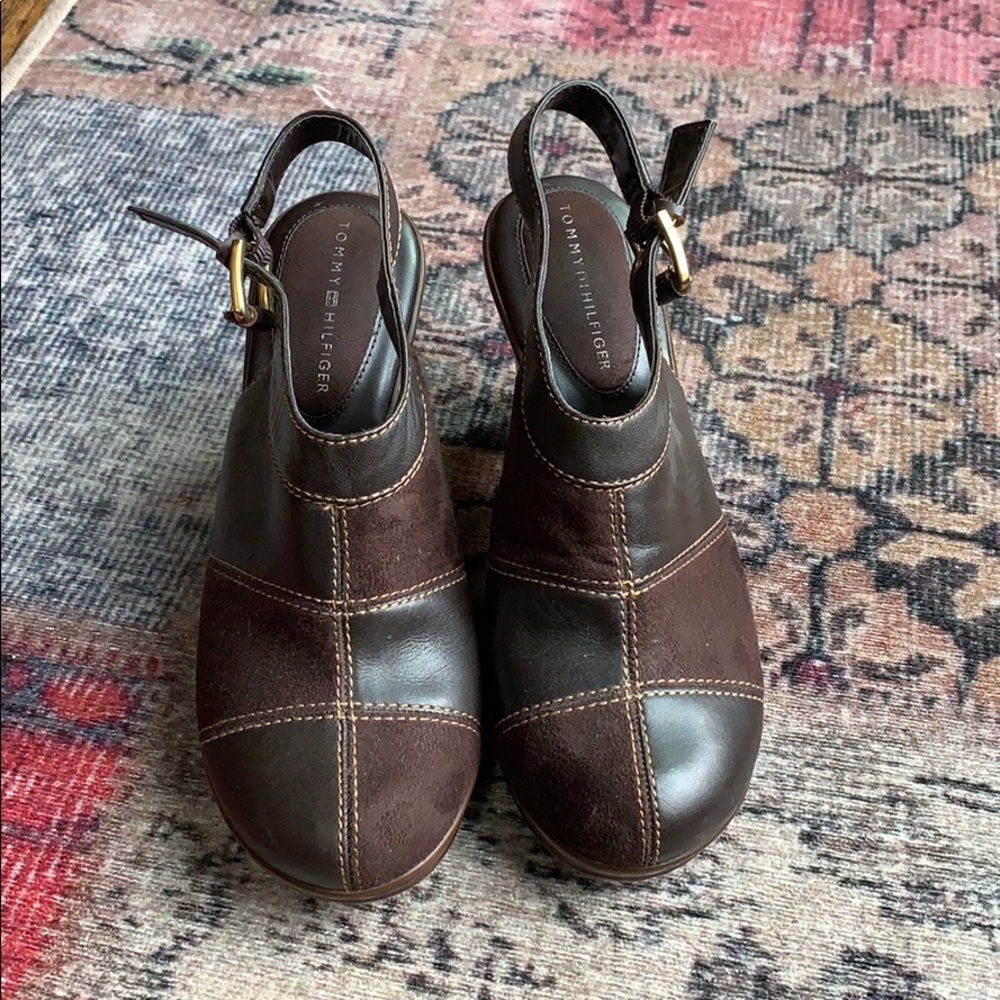 EUC Tommy Hilfiger brown sling back wedges